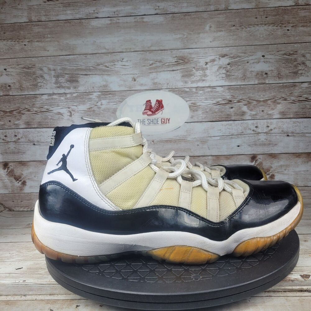 Air Jordan 11 Retro Concord Sneakers Men's Size 10 Black Lace Up Mid Top Walking
